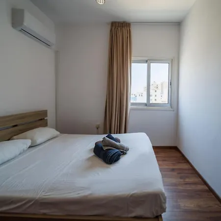 Sea View Centre 3bed Апартаменты Ларнака