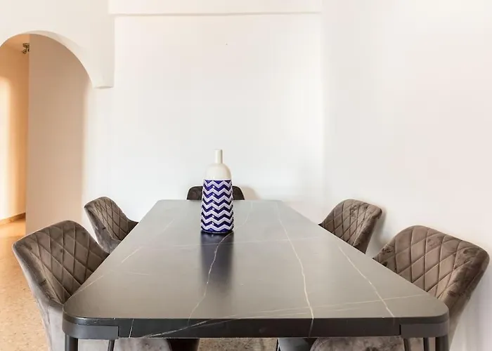 Sea View Centre 3bed *