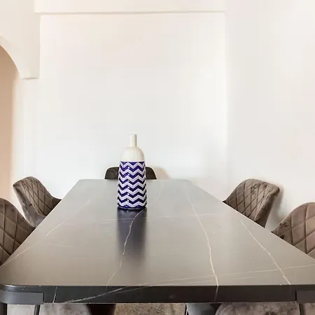 Sea View Centre 3bed *