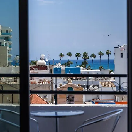 Sea View Centre 3bed Апартаменти