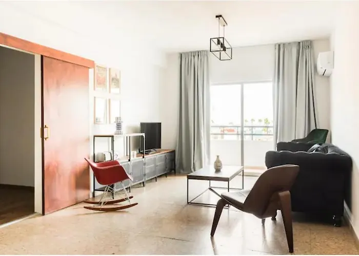 Sea View Centre 3bed *