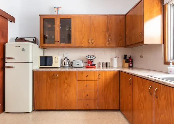 Sea View Centre 3bed *