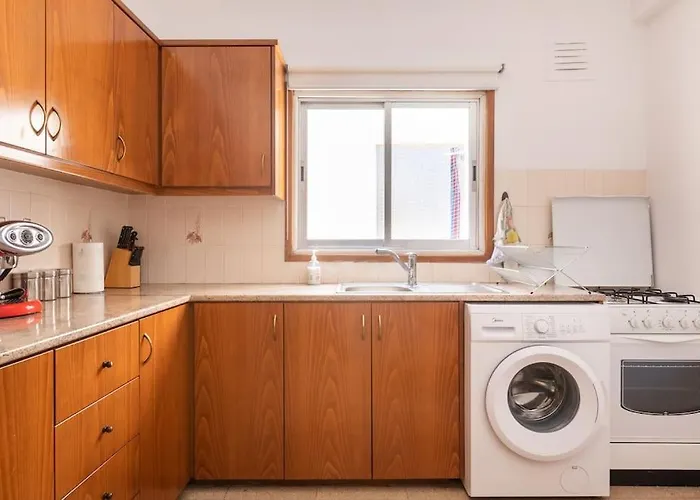 Sea View Centre 3bed Апартаменти